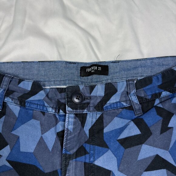 Forever 21 Men Triangle Print Navy Blue Chino Shorts Mens Size 31 100% Cotton - Picture 3 of 6
